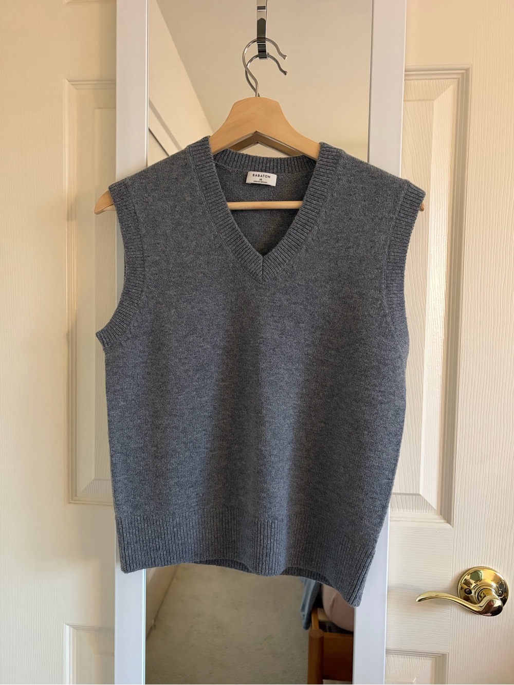 Aritzia Babaton Session Merino Wool Sweater Vest XS Grey